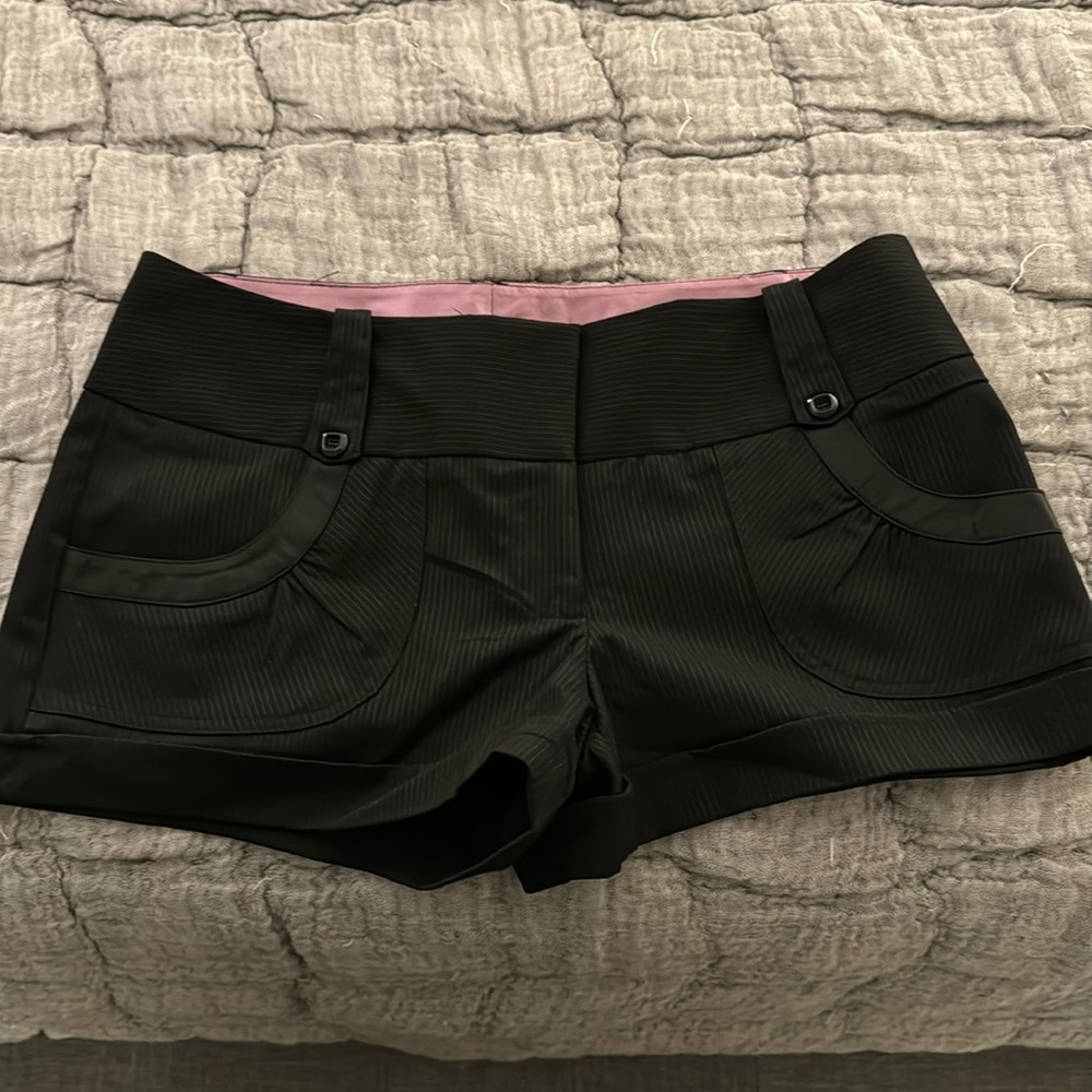 Cutest pin stripped shorts. 2” inseam.